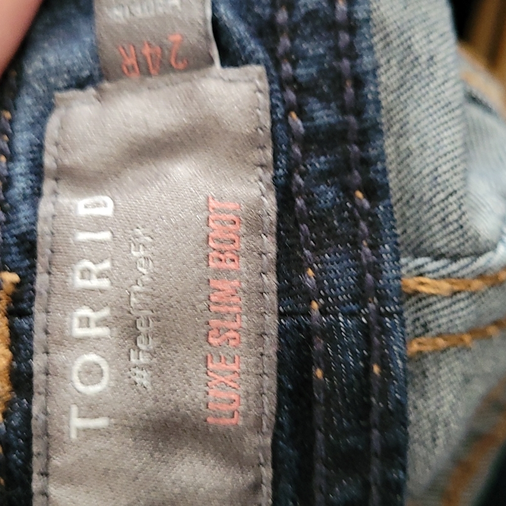 Torrid Dark Wash Luxe Slim Boot Cut Jeans Size 24 - Picture 6 of 7